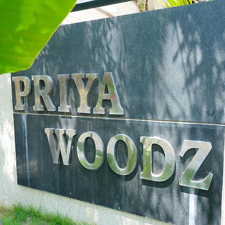 Priya Woodz Homestay, Tirupati Exteriör bild