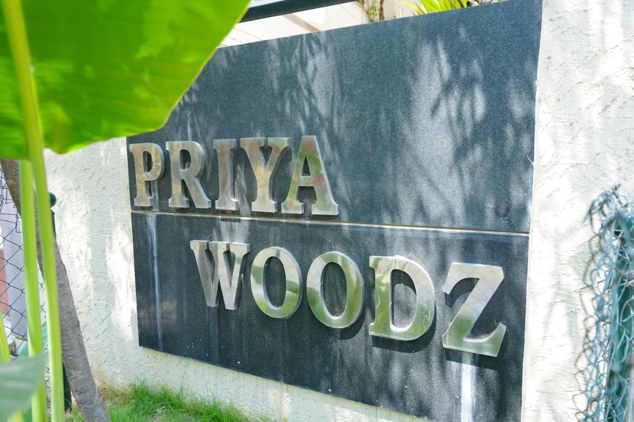 Priya Woodz Homestay, Tirupati Exteriör bild