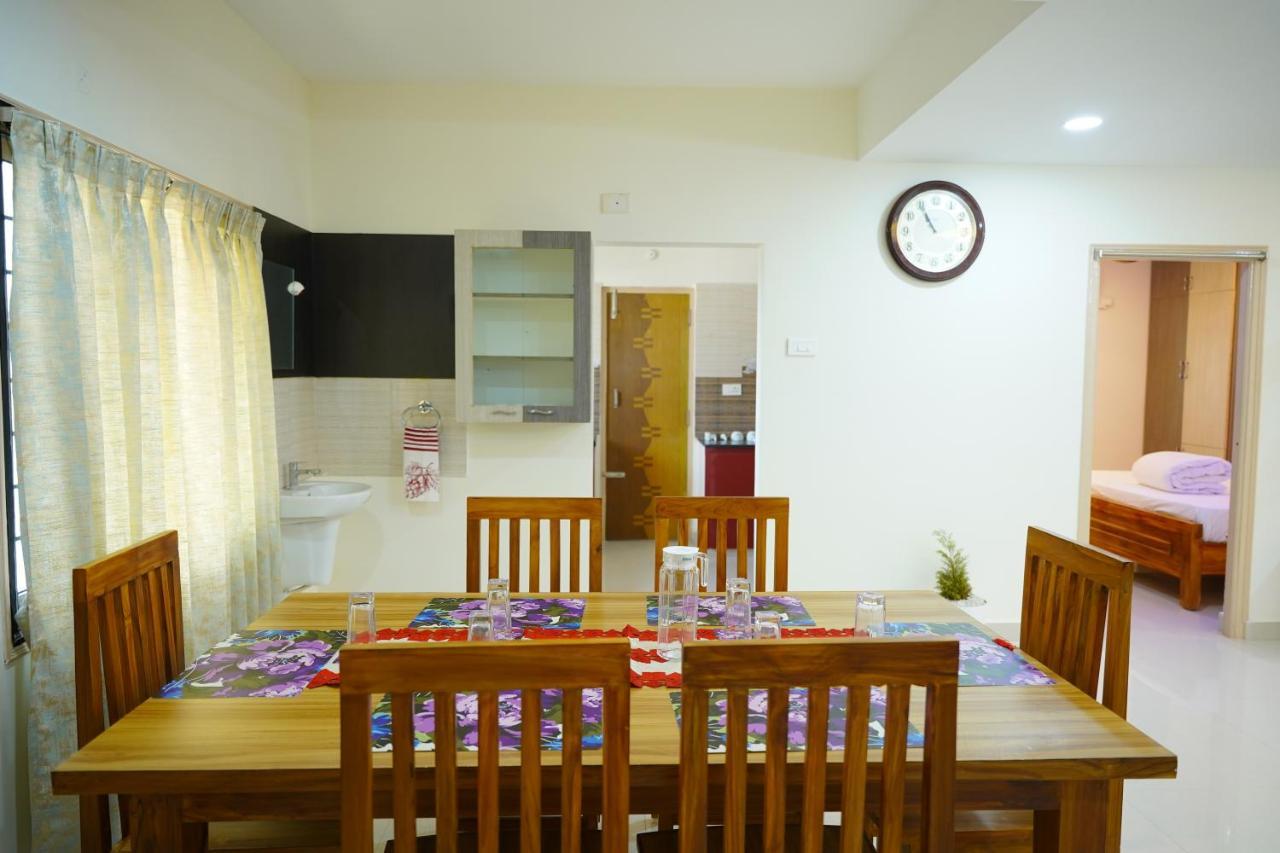 Priya Woodz Homestay, Tirupati Exteriör bild